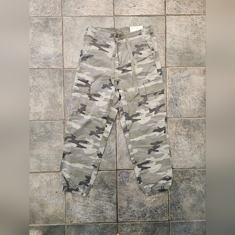 American Eagle camo joggers